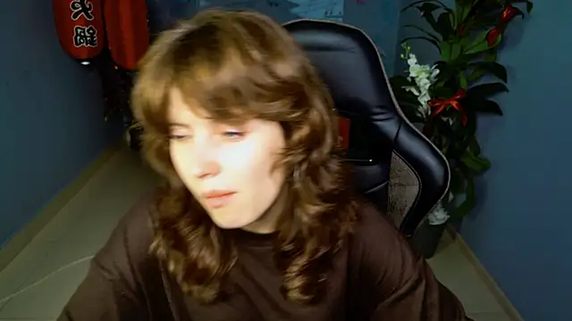 Snapshot of LolaDominara chatting on 06-18-26, 09:25 LolaDominara online show from 06-18-26, 09:25