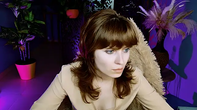 Snapshot of LolaDominara chatting on 05-19-26, 09:38 LolaDominara online show from 05-19-26, 09:38