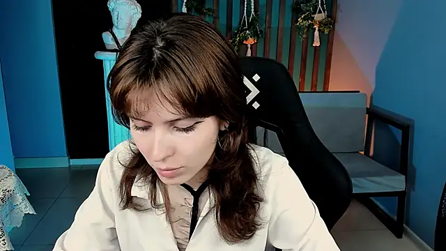 Snapshot of LolaDominara chatting on 06-07-26, 06:18 LolaDominara online show from 06-07-26, 06:18