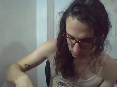 Snapshot of LaCuerva chatting on 06-22-26, 07:00 LaCuerva online show from 06-22-26, 07:00