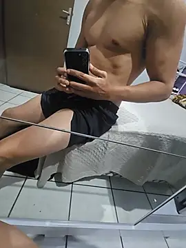 Snapshot of Kelvinf chatting on 06-27-26, 03:07 Kelvinf online show from 06-27-26, 03:07