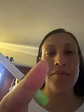 Snapshot of Cloe-Fire chatting on 06-05-26, 11:16 Cloe-Fire online show from 06-05-26, 11:16
