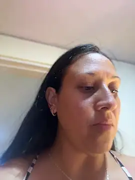Snapshot of Cloe-Fire chatting on 05-24-26, 11:10 Cloe-Fire online show from 05-24-26, 11:10