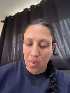 Snapshot of Cloe-Fire chatting on 06-02-26, 11:10 Cloe-Fire online show from 06-02-26, 11:10