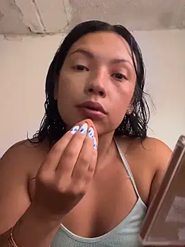 Snapshot of sarita_hos chatting on 05-11-26, 03:51 sarita hos online show from 05-11-26, 03:51