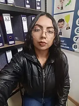 JENNIFER  03 online show from 06-18-26, 03:17