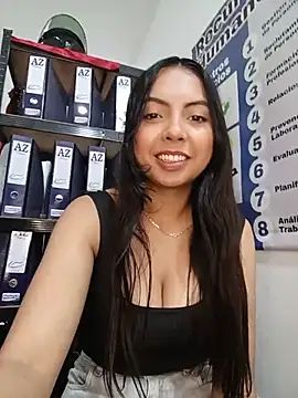 Snapshot of JENNIFER__03 chatting on 07-18-26, 04:59 JENNIFER 03 online show from 07-18-26, 04:59