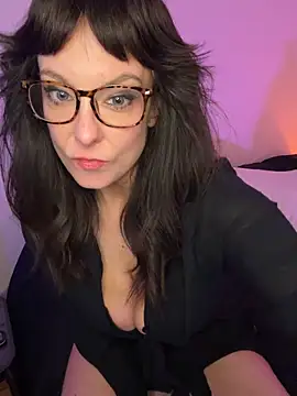 Snapshot of EvaGx chatting on 05-23-26, 04:22 EvaGx online show from 05-23-26, 04:22