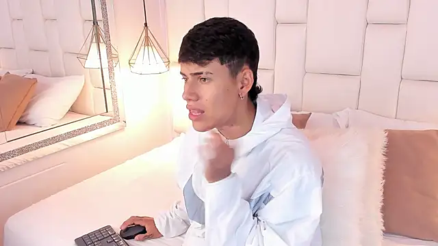 JacobFerrer online show from 06-18-26, 05:40