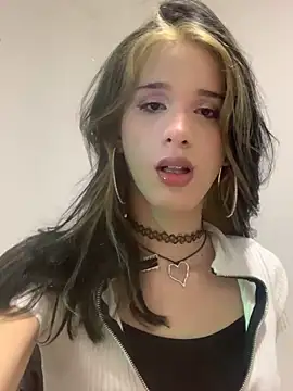 0nlinekitty online show from 05-07-26, 06:17