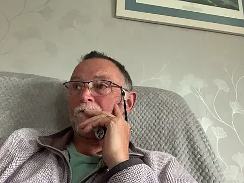 Moonraker64 online show from 05-19-26, 06:48