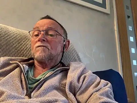 Moonraker64 online show from 05-18-26, 06:56