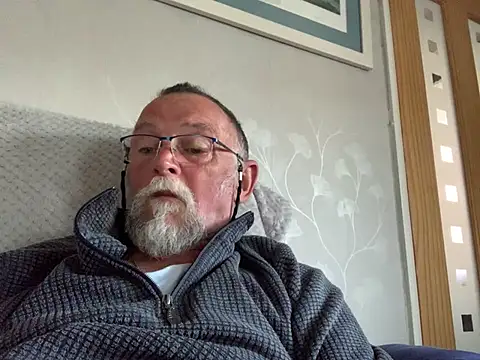 Moonraker64 online show from 05-05-26, 07:06