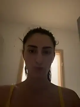 Snapshot of OliviaBaby- chatting on 08-04-26, 09:30 OliviaBaby- online show from 08-04-26, 09:30