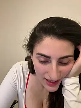 Snapshot of OliviaBaby- chatting on 05-13-26, 09:33 OliviaBaby- online show from 05-13-26, 09:33