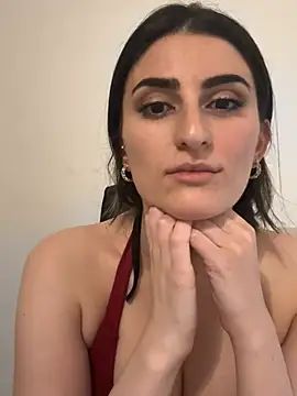 Snapshot of OliviaBaby- chatting on 05-04-26, 06:11 OliviaBaby- online show from 05-04-26, 06:11