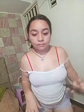 Snapshot of chicatraviesa24 chatting on 06-14-26, 02:24 chicatraviesa24 online show from 06-14-26, 02:24