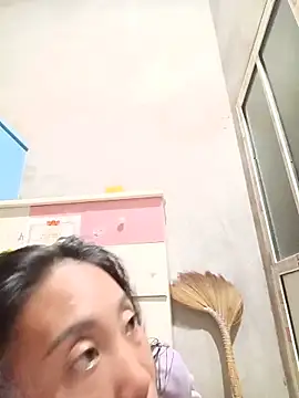 Snapshot of Jinli_01 chatting on 06-15-26, 01:22 Jinli 01 online show from 06-15-26, 01:22