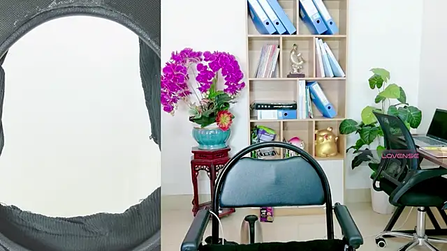 Snapshot of Elidabeth_Mart chatting on 07-18-26, 01:58 Elidabeth Mart online show from 07-18-26, 01:58