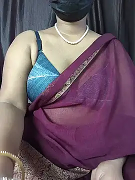 Snapshot of Indianaayra chatting on 06-30-26, 11:32 Indianaayra online show from 06-30-26, 11:32
