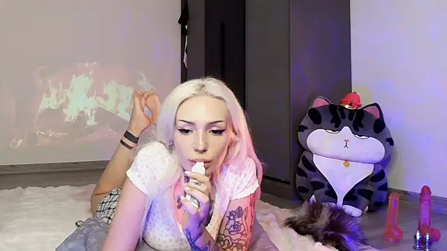 necroblonde online show from 06-01-26, 03:18