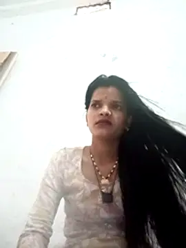 Snapshot of Student_garl_1 chatting on 05-13-26, 07:15 Student garl 1 online show from 05-13-26, 07:15