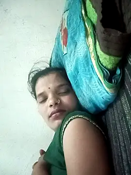 Snapshot of Student_garl_1 chatting on 05-18-26, 10:20 Student garl 1 online show from 05-18-26, 10:20