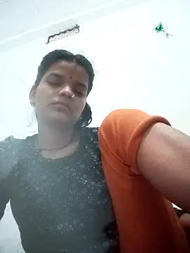 Snapshot of Student_garl_1 chatting on 05-17-26, 12:10 Student garl 1 online show from 05-17-26, 12:10