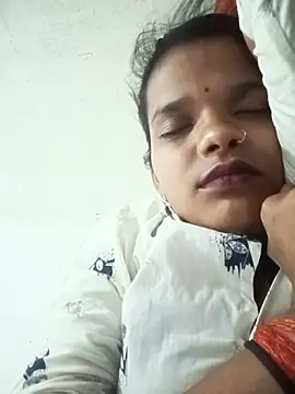 Snapshot of Student_garl_1 chatting on 07-05-26, 10:27 Student garl 1 online show from 07-05-26, 10:27