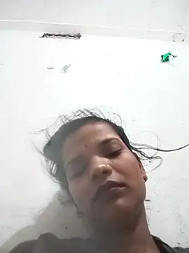 Snapshot of Student_garl_1 chatting on 05-10-26, 12:14 Student garl 1 online show from 05-10-26, 12:14