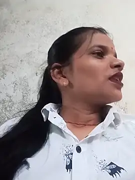 Snapshot of Student_garl_1 chatting on 07-05-26, 10:11 Student garl 1 online show from 07-05-26, 10:11