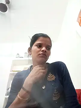 Snapshot of Student_garl_1 chatting on 05-04-26, 12:47 Student garl 1 online show from 05-04-26, 12:47
