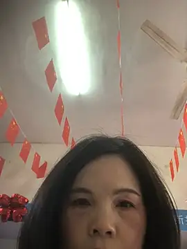 Snapshot of nidejiejie chatting on 06-17-26, 12:21 nidejiejie online show from 06-17-26, 12:21