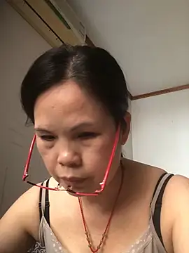 Snapshot of nidejiejie chatting on 06-03-26, 03:40 nidejiejie online show from 06-03-26, 03:40