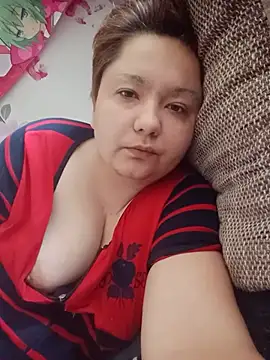 Snapshot of Tina_Mirabella chatting on 05-15-26, 05:05 Tina Mirabella online show from 05-15-26, 05:05