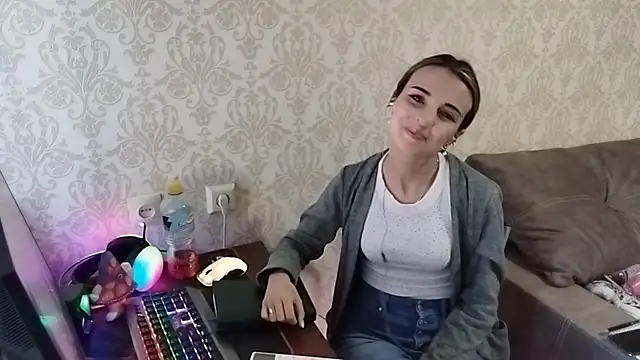 Snapshot of By_Mira chatting on 05-04-26, 04:32 By Mira online show from 05-04-26, 04:32