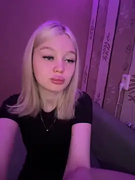 Snapshot of Velvet_Doll_ chatting on 06-05-26, 04:17 Velvet Doll online show from 06-05-26, 04:17