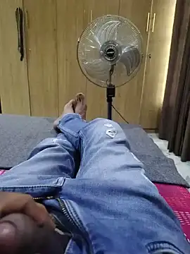 Snapshot of santhoshkannadaboy chatting on 05-22-26, 04:05 santhoshkannadaboy online show from 05-22-26, 04:05