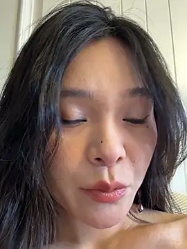 Naomi 8899 online show from 05-04-26, 09:34