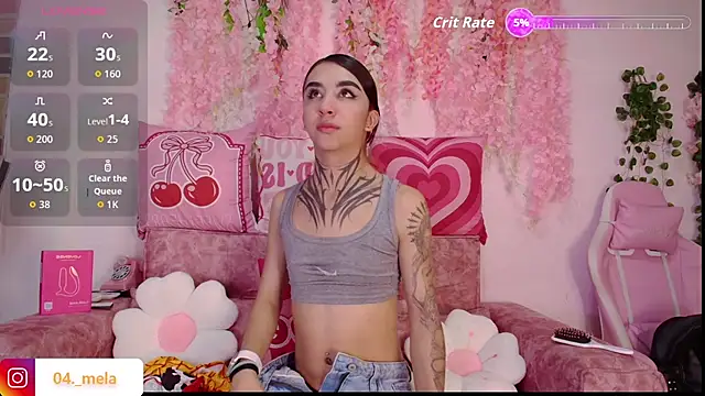 Snapshot of naomi_femme chatting on 05-30-26, 11:05 naomi femme online show from 05-30-26, 11:05