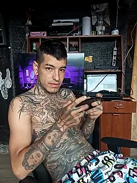 Snapshot of demoni0802 chatting on 05-11-26, 12:28 demoni0802 online show from 05-11-26, 12:28