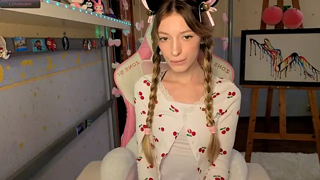 MiaMooonn online show from 07-12-26, 12:39