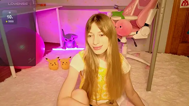 MiaMooonn online show from 06-11-26, 05:59