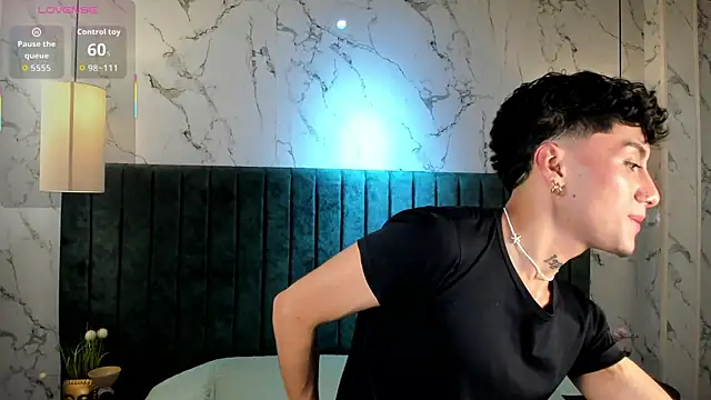 Snapshot of Spencerwhite_ chatting on 05-29-26, 08:15 Spencerwhite online show from 05-29-26, 08:15