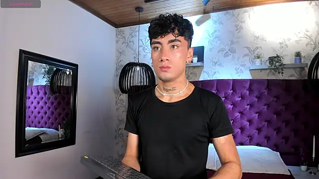 Snapshot of Spencerwhite_ chatting on 05-18-26, 10:58 Spencerwhite online show from 05-18-26, 10:58