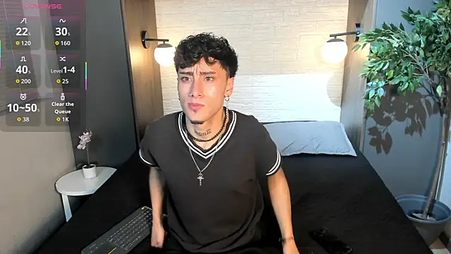 Snapshot of Spencerwhite_ chatting on 06-18-26, 08:36 Spencerwhite online show from 06-18-26, 08:36