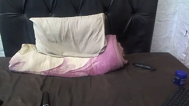 petitekaylaXxx online show from 07-12-26, 07:26
