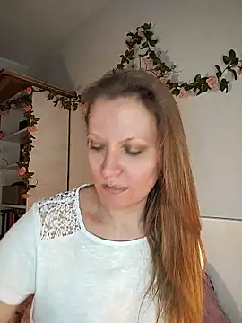 Candy Cougar online show from 05-20-26, 08:00