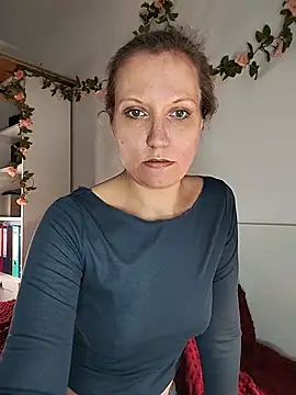 Candy Cougar online show from 05-13-26, 06:53