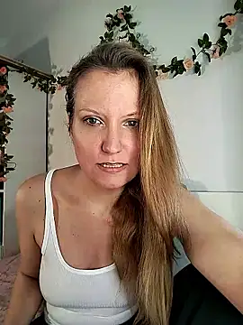 Candy Cougar online show from 05-25-26, 06:56